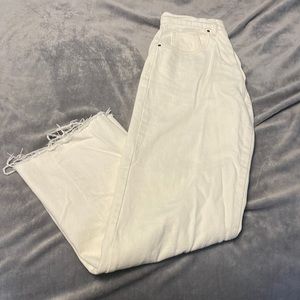 Cotton on white cut off loose straight jean, size us 4 (short)